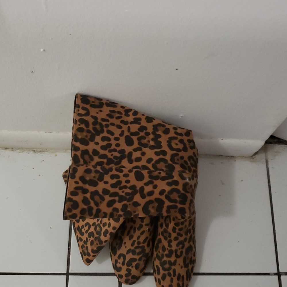 Leopard boots